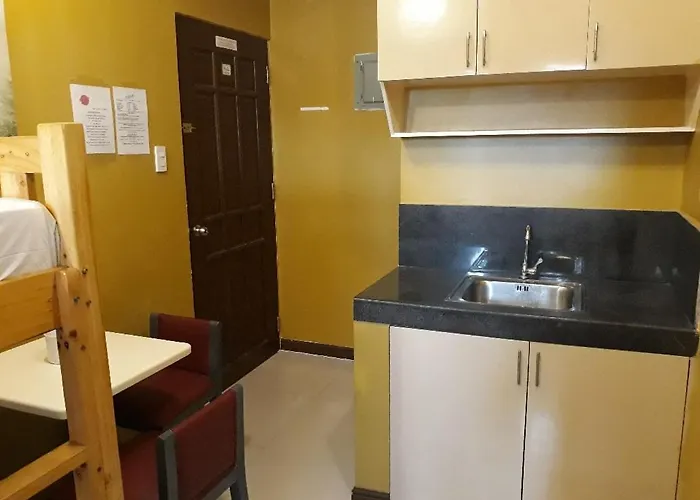 Antoine'S Despacito Near Airport Quarantine Accomodation Doh Accredited 호스텔 *