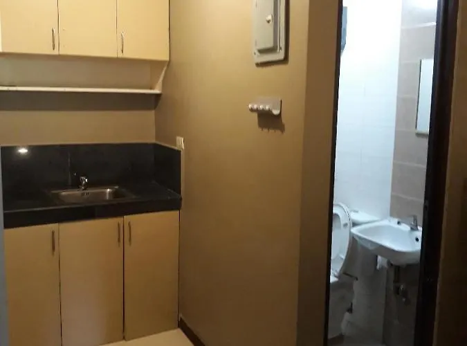 Antoine'S Despacito Near Airport Quarantine Accomodation Doh Accredited 호스텔 마닐라